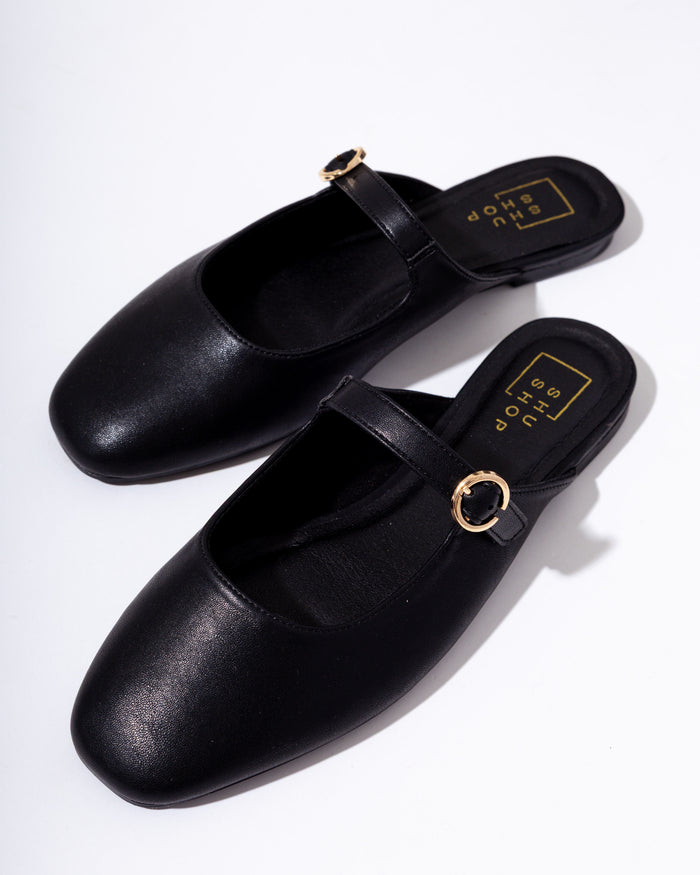 Aidy Slip-on Flats in Black