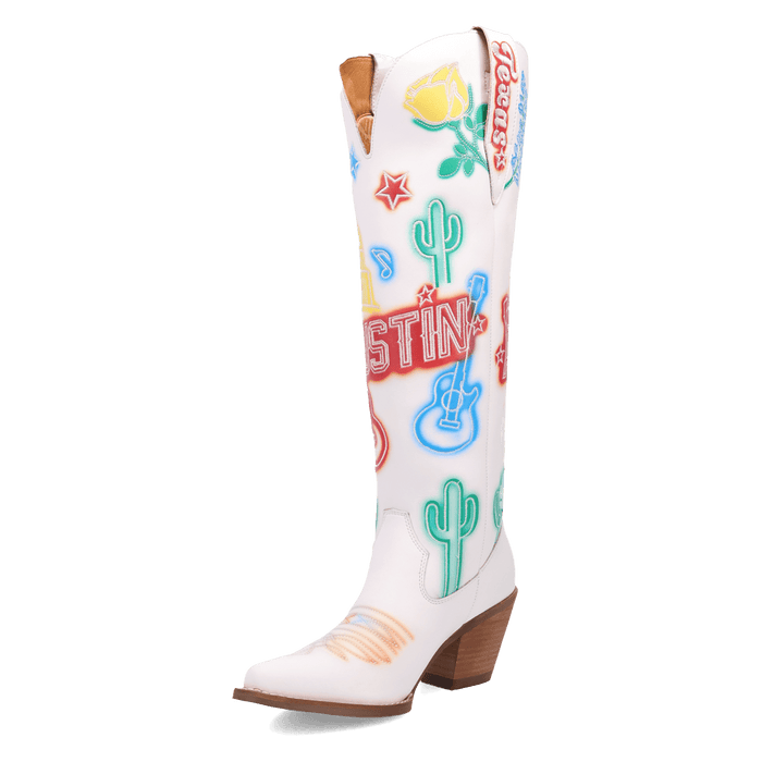PRODUCT SHOT AUSTIN LEATHER BOOT AT 225 DEGREE ANGLE