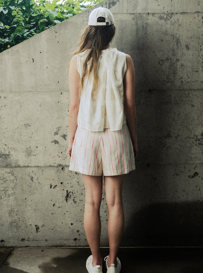 Short ample ligné beige et rose Bodybad. Montreal designer boutique.