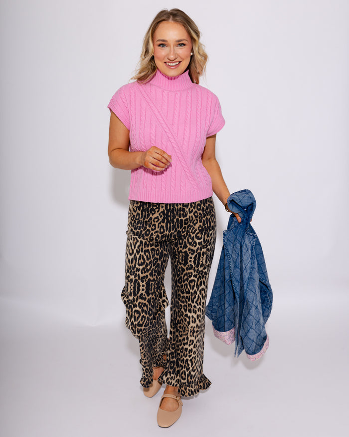 Cable Knit Sleeveless Sweater in Pink