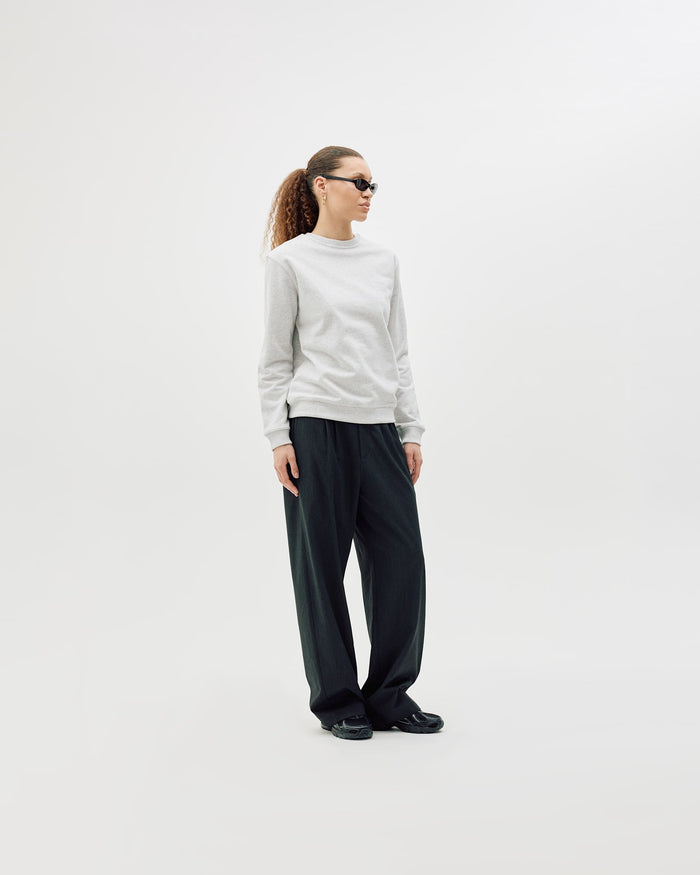 Classic Crewneck, Women - Embroidered Logo - Cloudy Grey