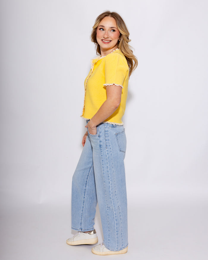 Contrast Trim Puff Sleeve Top in Lemon