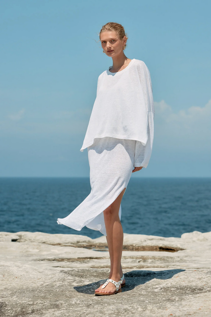 Estilo Emporio Box Linen Long Sleeve T - White