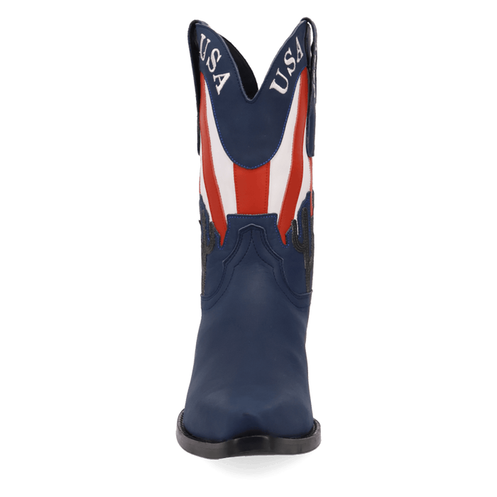 PRODUCT SHOT FREEDOM LEATHER BOOT AT FRONT ANGLE