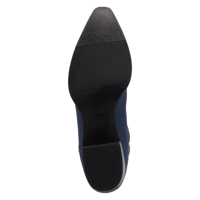 PRODUCT SHOT FREEDOM LEATHER BOOT AT OUTSOLE ANGLE