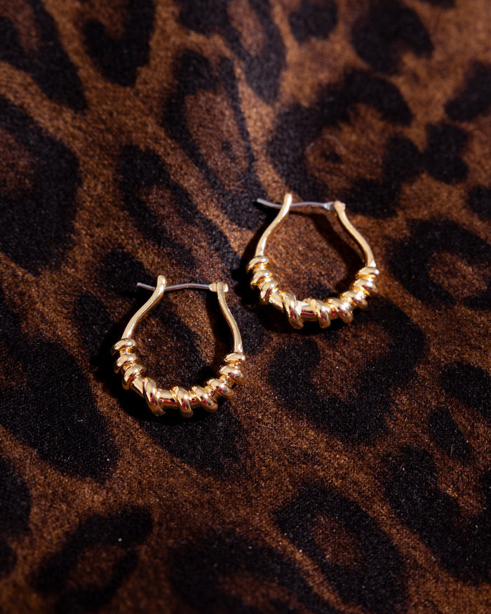Horseshoe twist in Gold