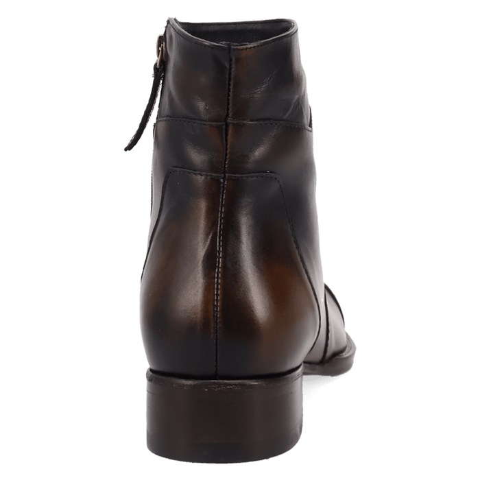 PRODUCT SHOT LENNOX LEATHER BOOT AT 180 DEGREE BACK ANGLE