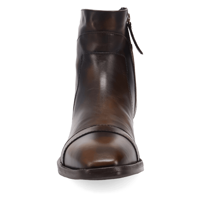 PRODUCT SHOT LENNOX LEATHER BOOT AT FRONT ANGLE