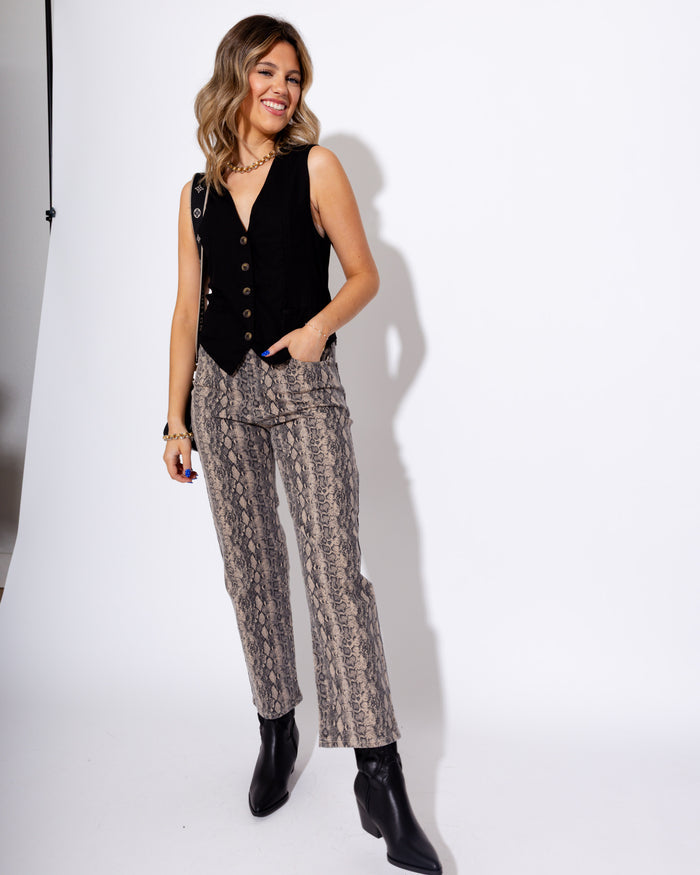 Linen Ease V Neck Vest in Black