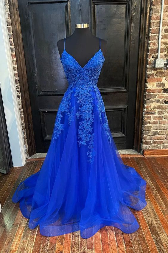 Long Prom Dress 2023 A-line V Neck Spaghetti Straps Lace Tulle with Appliques