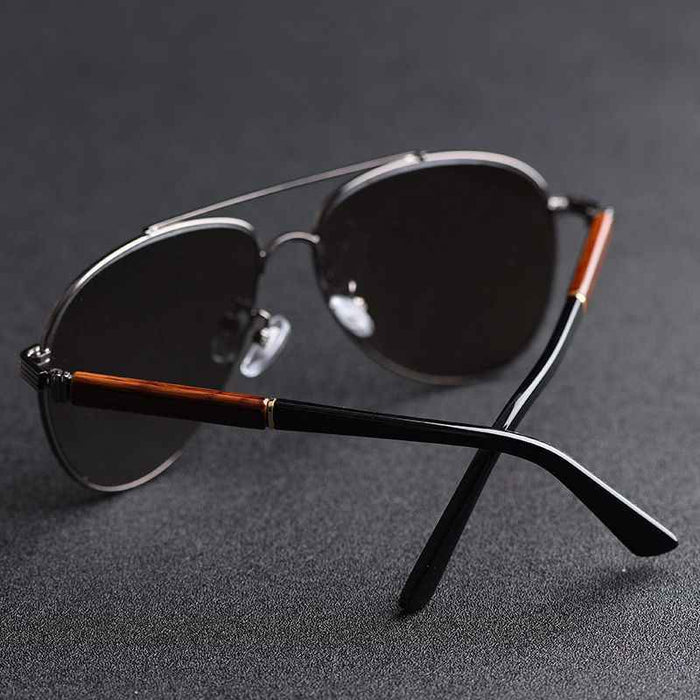 Men's Heart-Shaped Natural Crystal Sunglasses – UV390 Protection