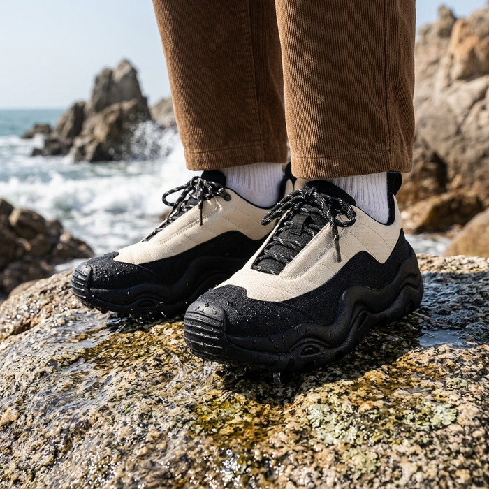 Men's Low Top Thick Sole Casual Sneakers – Retro Lace-Up Shoes with Breathable Mesh Interior & Rubber Sole