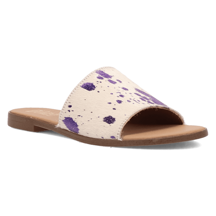 PRODUCT SHOT MOO MOO SANDAL AT 45 DEGREE ANGLE