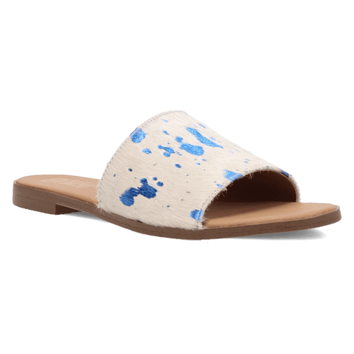 PRODUCT SHOT MOO MOO SANDAL AT 45 DEGREE ANGLE