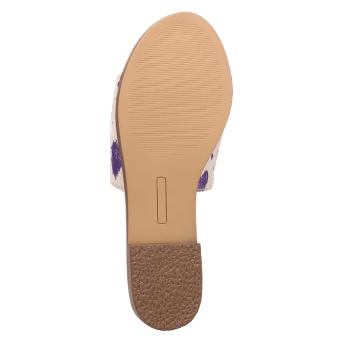 PRODUCT SHOT MOO MOO SANDAL AT OUTSOLE ANGLE