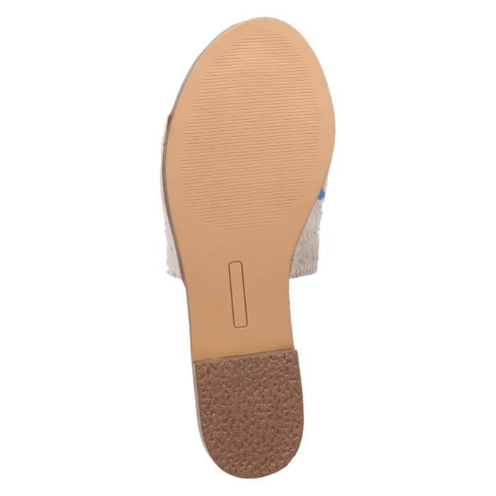 PRODUCT SHOT MOO MOO SANDAL AT OUTSOLE ANGLE