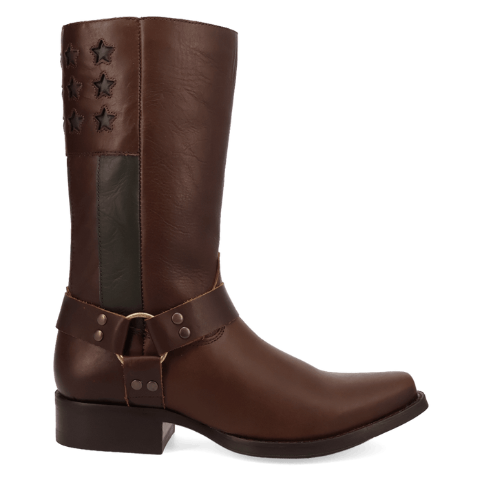 PRODUCT SHOT PATRIOT LEATHER BOOT AT 90 DEGREE INSIDE ANGLE