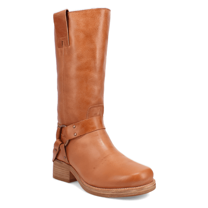 PRODUCT SHOT RIP LEATHER BOOT AT 45 DEGREE ANGLE