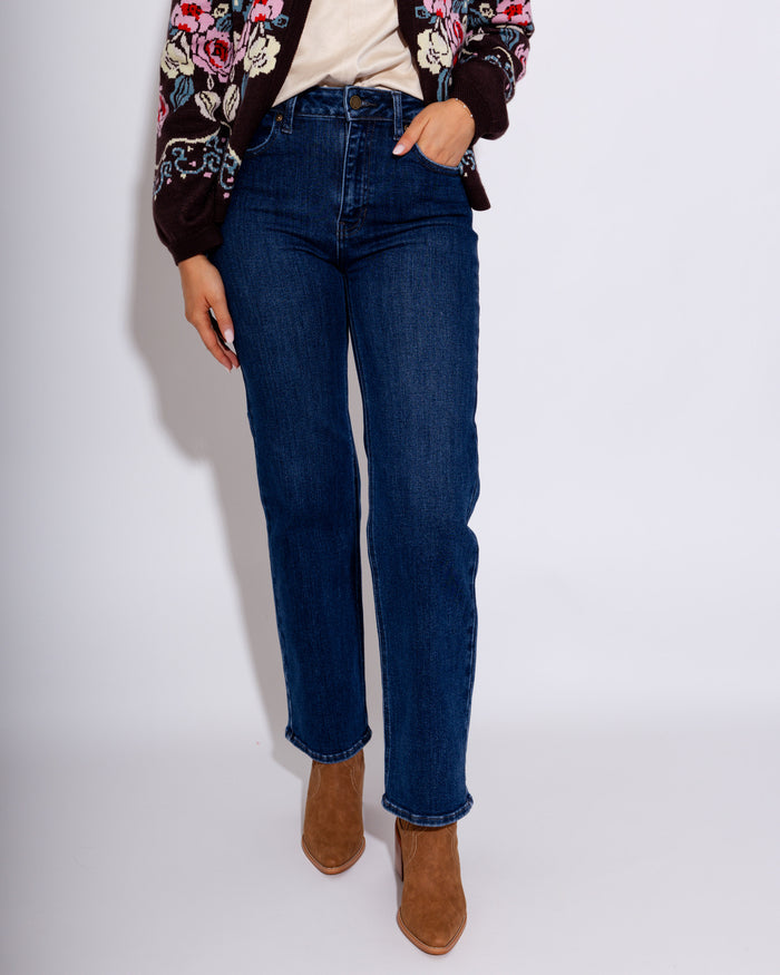 Straight Leg Jean in Dark