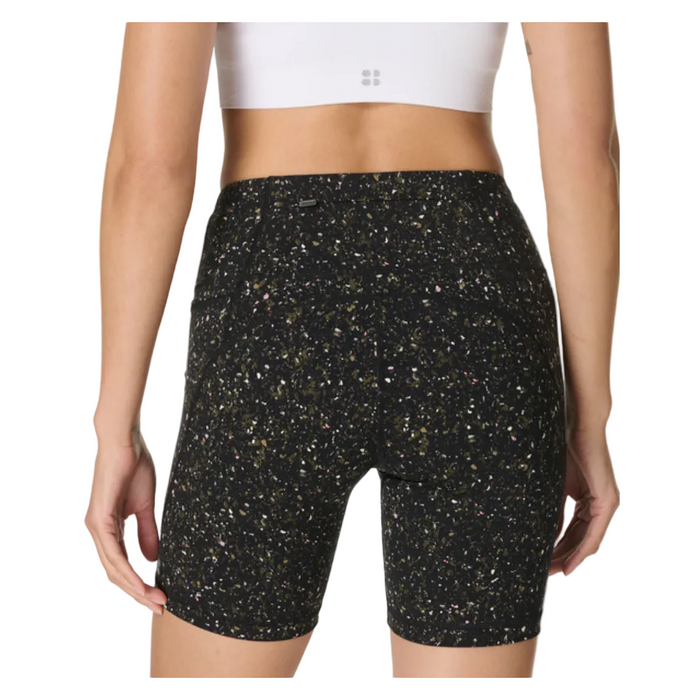 Sweaty Betty Power 6" Biker Shorts in Green Ditsy/Terrain Print SS26