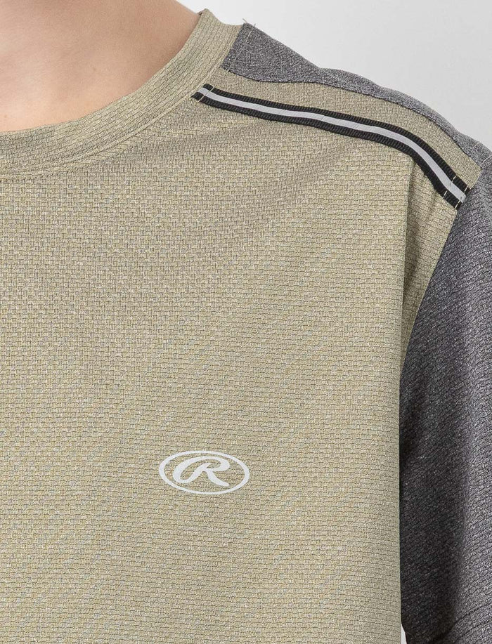 T-shirt de sport à manches contrastantes