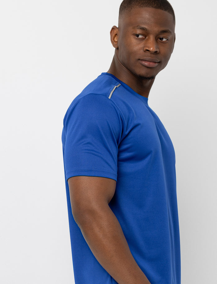 T-shirt de sport avec bandes réfléchissantes