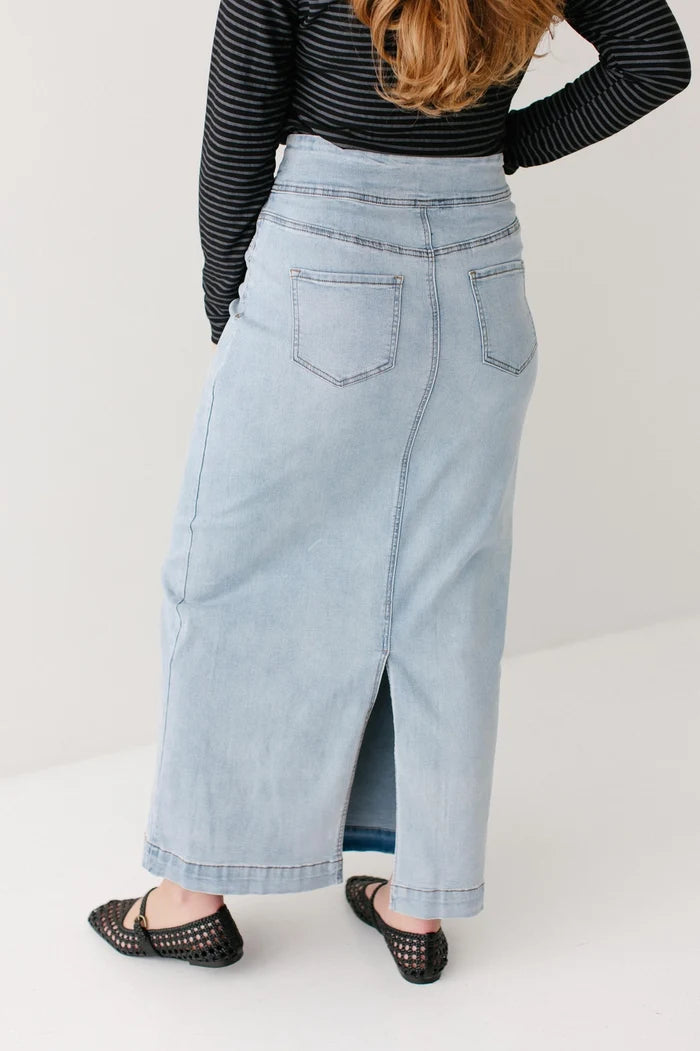 Tara Classic Waistband Maxi Denim in Lt. Wash
