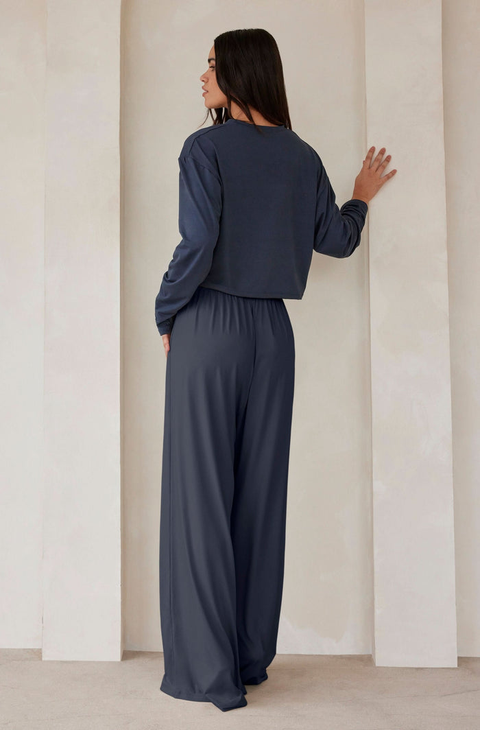 Bumpsuit Maternity The Cloud Crop Long Sleeve Loungewear Tee in Cement