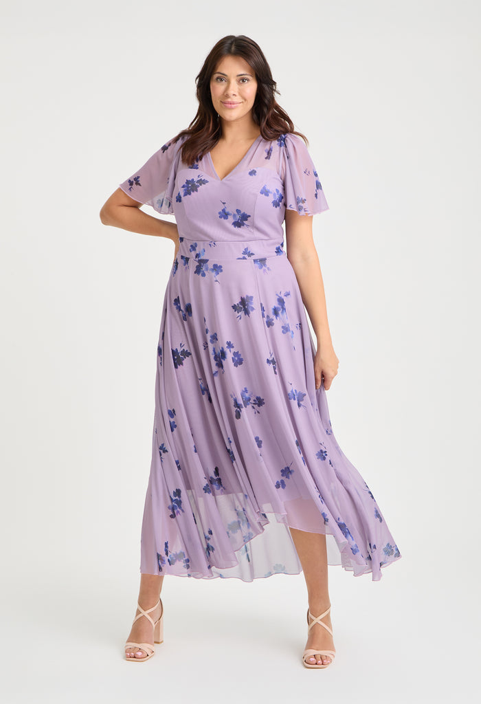 Tilly Angel Sleeve Sweetheart Curve+ Dress