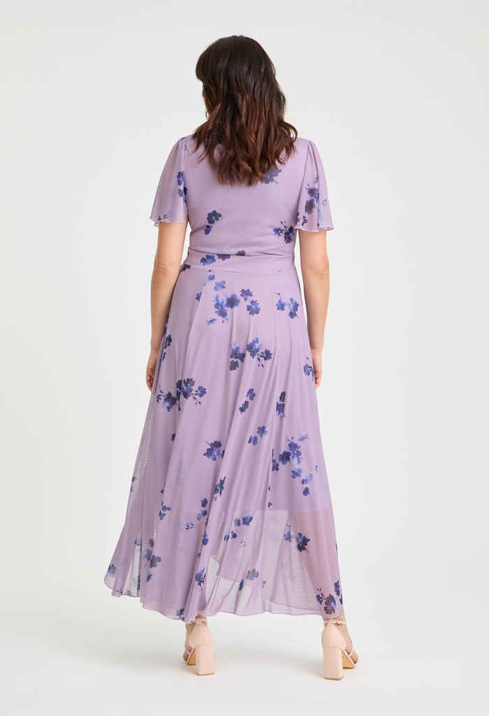 Tilly Angel Sleeve Sweetheart Curve+ Dress