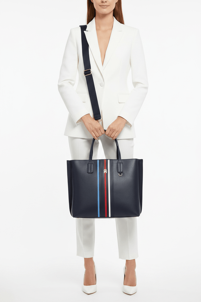 TOMMY HILFIGER ICONIC LOGO SHOULDERBAG -Navy- TB5 - Runner