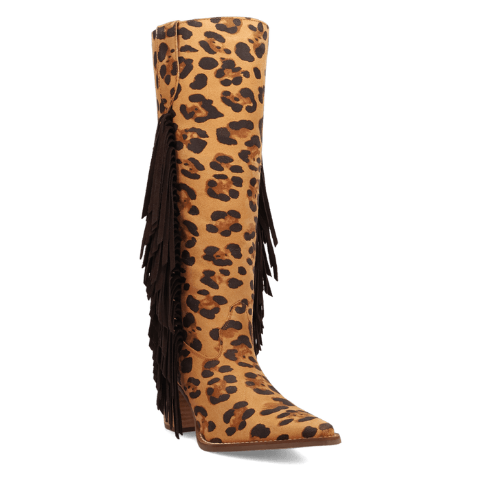 PRODUCT SHOT TWISTER LEATHER BOOT AT 45 DEGREE ANGLE
