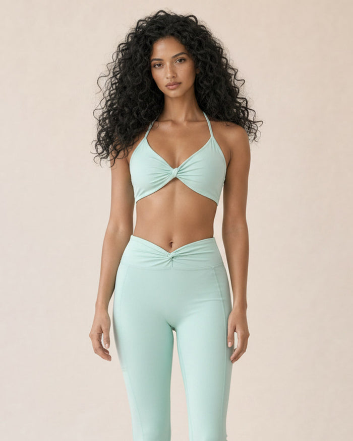 Umbra Gather Twist Sports Bra