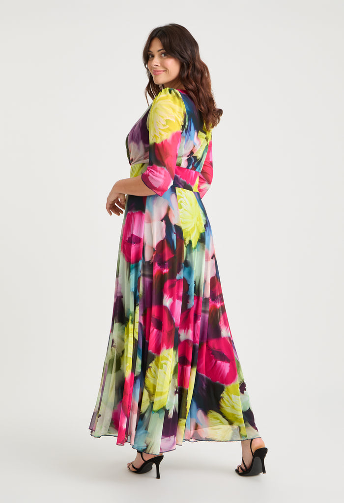 Verity Curve+ Maxi Dress