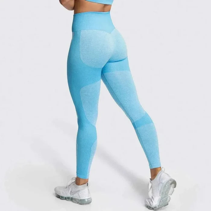 M / light blue