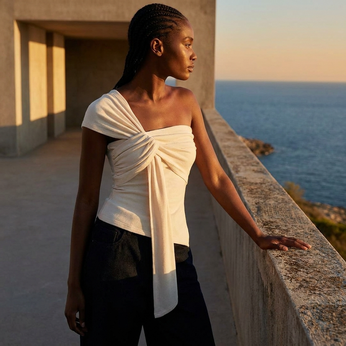Women’s Beige Apricot Off-Shoulder Sleeveless Slim T-Shirt