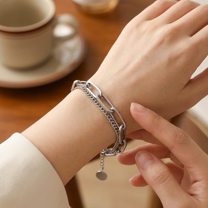 Women's Chunky Titanium Steel Bracelet – Minimalist Geometric Electroplated Gold & Silver Bangle