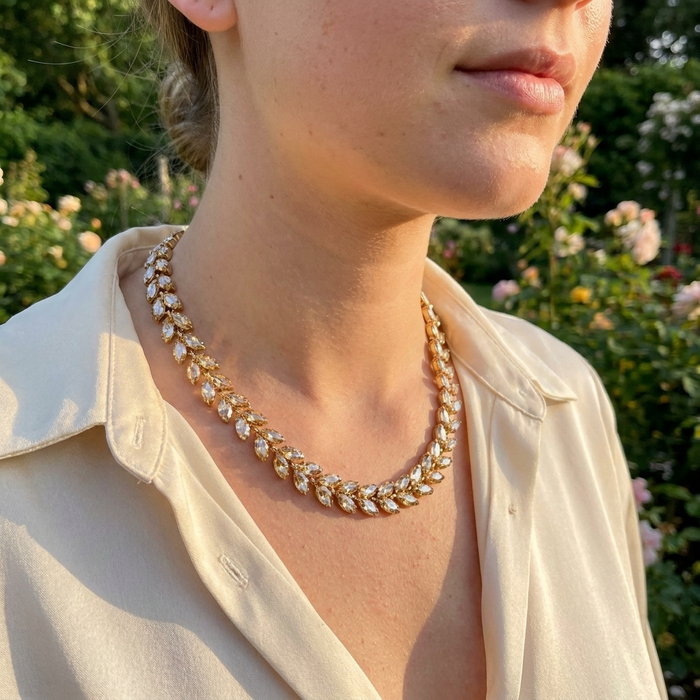 Women's Crystal Leaf Necklace – Elegant Adjustable Chain with Vintage-Inspired Design & Sparkling Statement Pendant