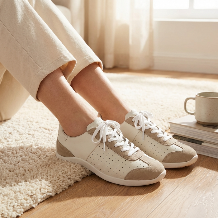 Women’s Leather Casual Sneakers – Cowhide Retro Low-Top Shoes with Soft Rubber Sole, Lightweight Comfort & Anti-Slip Design