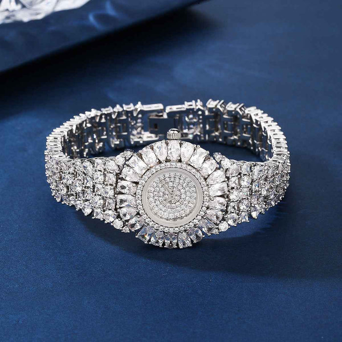 Women's Rhinestone Fashion Watch – Round Dial Quartz Watch with Diamond Accents