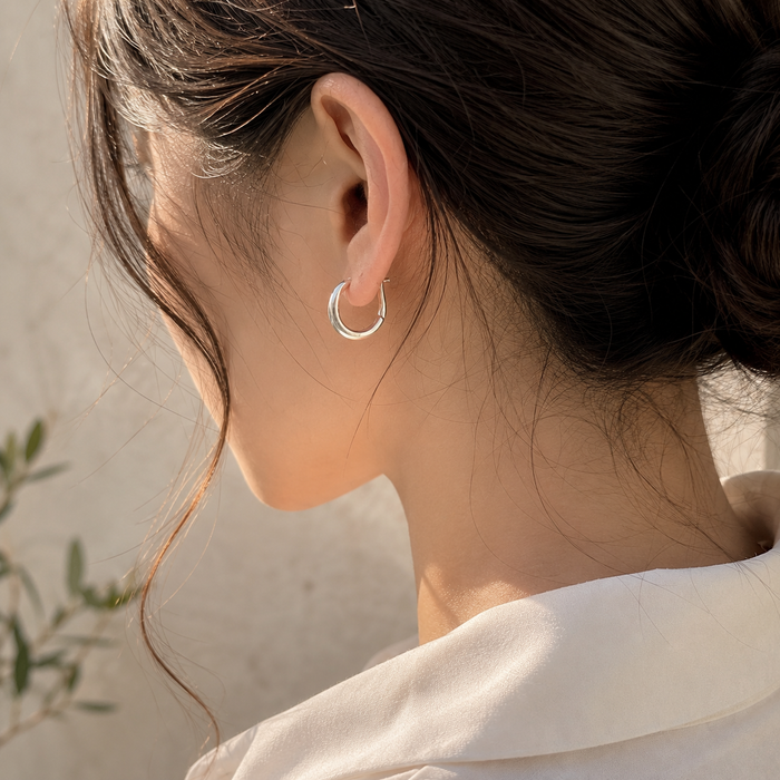 Women's S925 Silver Hoop Earrings – Minimalist Geometric Clip-On Hypoallergenic Jewelry