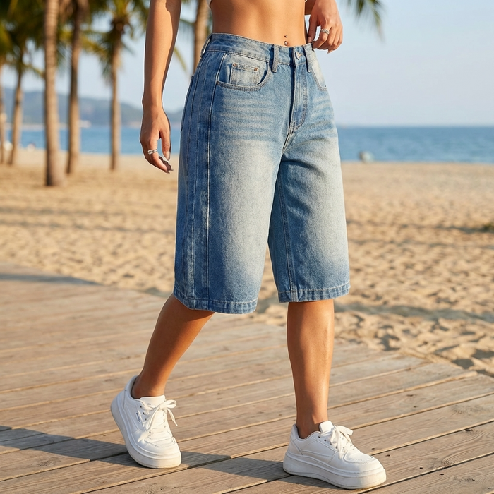 Women's Straight-Leg Denim Shorts – Mid-Waist Casual Jean Shorts with Classic Blue Wash, Functional Pockets & Relaxed Fit for Everyday Summer Wear